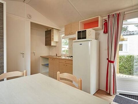 MOBILHOME 2 personnes - Mobil-home | Classic | 1 Ch. | 2 Pers. | Terrasse surélevée | 1 SDB | TV