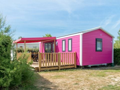 MOBILHOME 5 personnes - AUTHENTIQUE - TV - PLANCHA