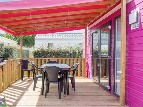 MOBILHOME 5 personnes - AUTHENTIQUE - TV - PLANCHA