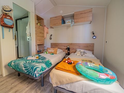 MOBILHOME 4 personnes - PREMIUM JACUZZI