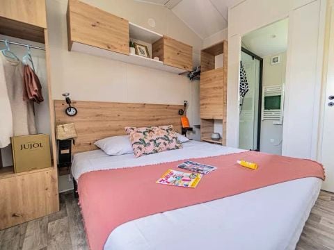 MOBILHOME 4 personnes - Duo Premium 3 Pièces 4 Personnes Jacuzzi + Climatisé + TV 