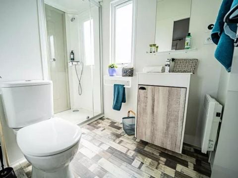 MOBILHOME 6 personnes - Trio Premium 4 Pièces 6 Personnes Jacuzzi + Climatisé + TV