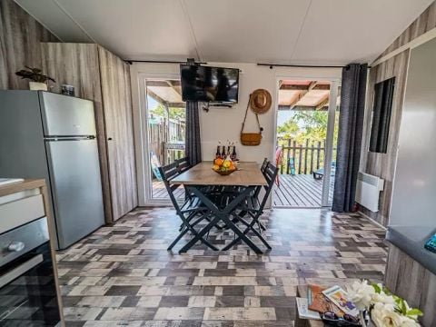 MOBILHOME 6 personnes - Trio Premium 4 Pièces 6 Personnes Jacuzzi + Climatisé + TV