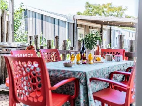 MOBILHOME 6 personnes - Trio Premium 4 Pièces 6 Personnes Jacuzzi + Climatisé + TV