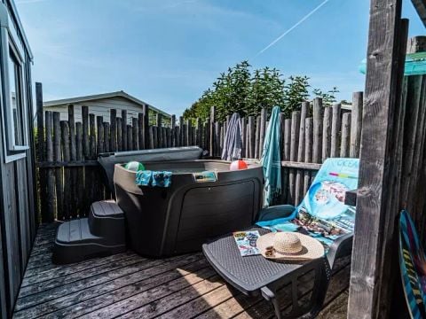 MOBILHOME 6 personnes - Trio Premium 4 Pièces 6 Personnes Jacuzzi + Climatisé + TV