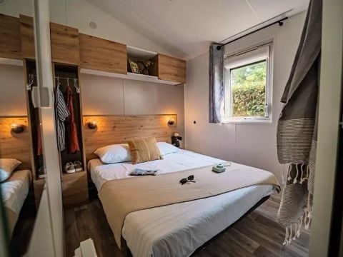 MOBILHOME 8 personnes - Quattro Premium 5 Pièces 8 Personnes Jacuzzi + Climatisé + TV 