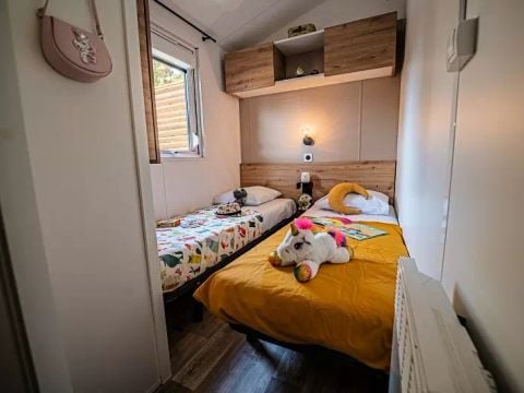 MOBILHOME 8 personnes - Quattro Premium 5 Pièces 8 Personnes Jacuzzi + Climatisé + TV 