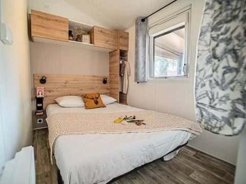 MOBILHOME 8 personnes - Quattro Premium 5 Pièces 8 Personnes Jacuzzi + Climatisé + TV 