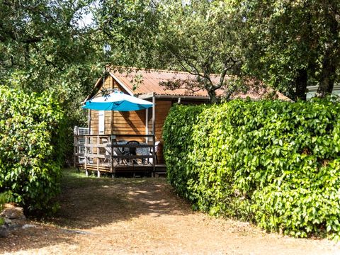 CHALET 6 personnes - Chalet Confort -35m² -2 chambres - terrasse semi-couverte - TV - Clim 2/6 pers