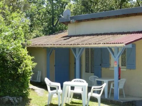 Gîte 2/6 personnes - Maisonnette Confort 35m² - 2 chambres - Terrasse - TV