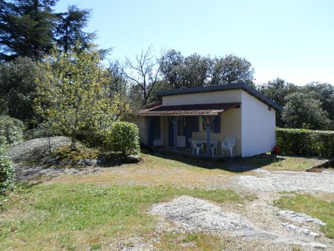 Gîte 2/6 personnes - Maisonnette Confort 35m² - 2 chambres - Terrasse - TV