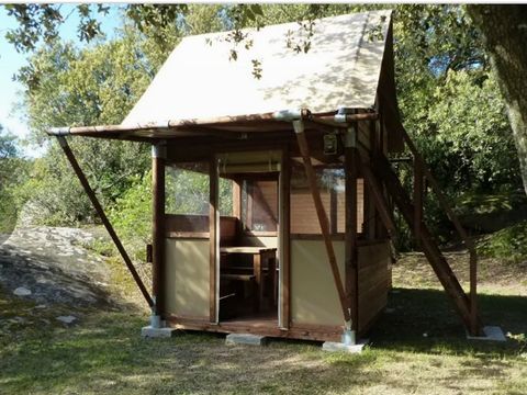 TENTE TOILE ET BOIS 4 personnes - Tente Bivouac XL sur pilotis Standard 2 chambres - en pleine nature (sans sanitaires) 2/4 pers