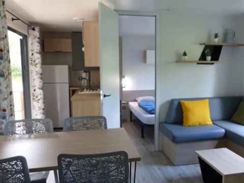MOBILHOME 6 personnes - Mobil-Home Premium 32m² 3 chambres - terrasse semi-couverte - TV - Clim 2/6 pers