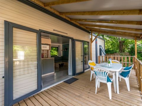 MOBILHOME 5 personnes - Mobil-Home Premium -30m² -2 chambres - terrasse couverte - TV - Clim 2/5 pers