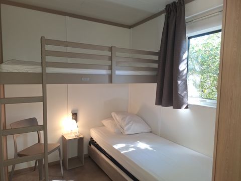 Chalet 2/5 personnes - NEW Premium -28m2 - 2 chambres - Terrasse couverte - TV - Clim