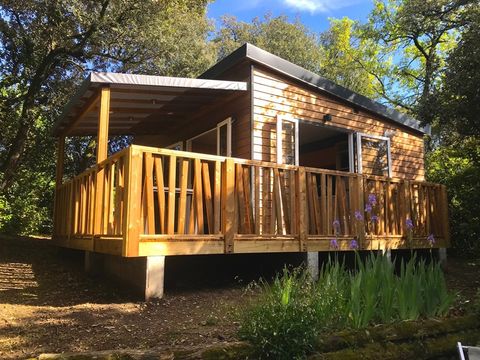 Chalet 2/5 personnes - NEW Premium -28m2 - 2 chambres - Terrasse couverte - TV - Clim