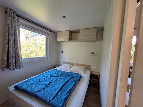 MOBILHOME 4 personnes - Mobil-home Confort Louisiane 26m² 2 chambres - terrasse semi-couverte + TV +clim 2/4 pers