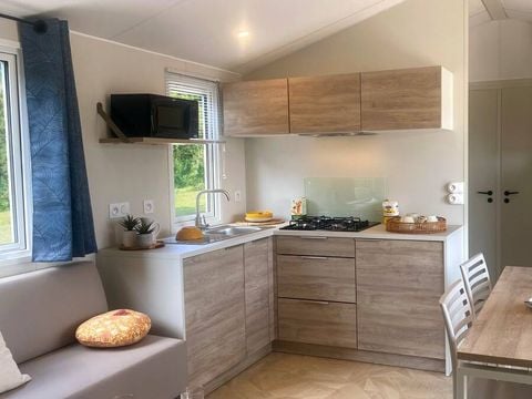 MOBILHOME 9 personnes -  Cottage face au terrain de foot 8/9 pers