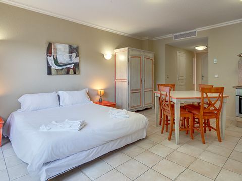 Studio 2 personnes - 15 à 21m² avec balcon