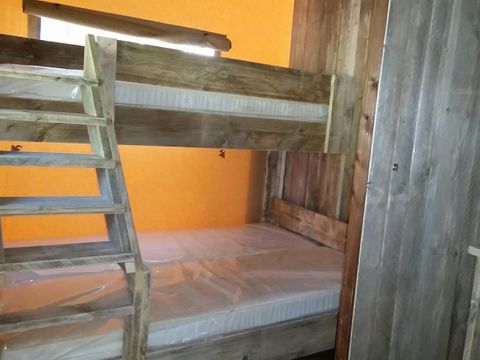 TENTE 4 personnes - LODGE 2 chambres avec salle de bains PMR