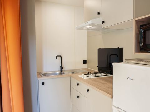 MOBILHOME 2 personnes - CAHUTE - 1 chambre télévision climatisé - Modèle 2024