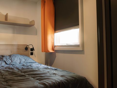 MOBILHOME 2 personnes - Mobilhome CAHUTE - 1 chambre télévision climatisé - Modèle 2024 1/3 pers