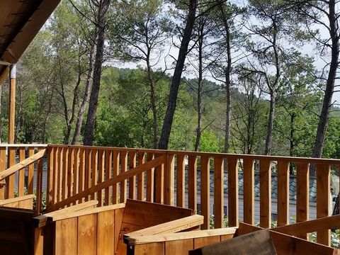 TENTE TOILE ET BOIS 4 personnes - HUTTE - 2 chambres avec salle de bains 4 pers