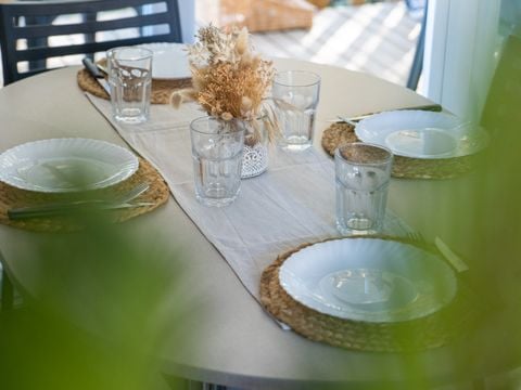 MOBILHOME 4 personnes - 2 ch 4 pers Terrasse semi-couverte
