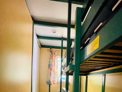 CHALET 6 personnes - Chalet Epicea Confort 32m² - 3 chambres - Terrasse couverte 15m² 6 pers. 