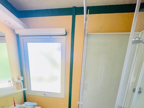 CHALET 6 personnes - Chalet Epicea Confort 32m² - 3 chambres - Terrasse couverte 15m² 6 pers. 