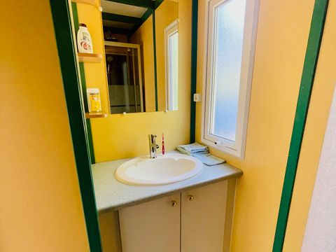 CHALET 4 personnes - Chalet Pommier Vue Montagne Confort 23m² 2 chambres + Terrasse couverte 15m² + Clim + TV