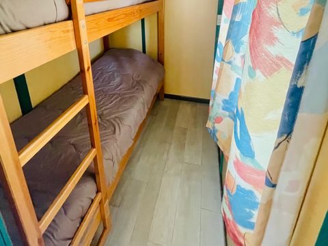 CHALET 4 personnes - Chalet Pommier Vue Montagne Confort 23m² 2 chambres + Terrasse couverte 15m² + Clim + TV