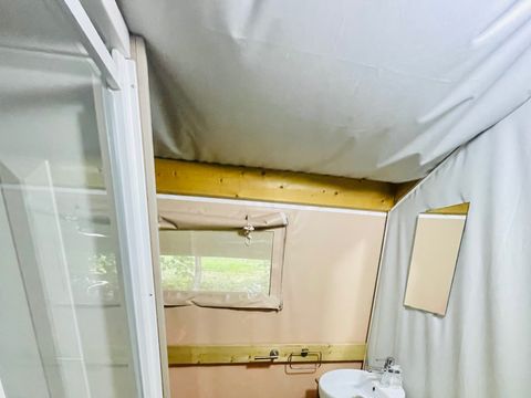 Tente en toile et en bois 5 personnes - Lodge Noisetier Standard 22m² - 2 chambres + Terrasse couverte 8m²