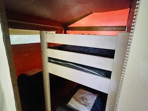 Tente en toile et en bois 5 personnes - Lodge Noisetier Standard 22m² - 2 chambres + Terrasse couverte 8m²