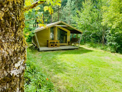 Tente en toile et en bois 5 personnes - Lodge Noisetier Standard 22m² - 2 chambres + Terrasse couverte 8m²