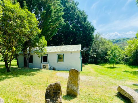 CHALET 6 personnes - Douglas Confort 32m2 climatisé - 2 chambres + Terrasse couverte 15m2 5/6 personnes