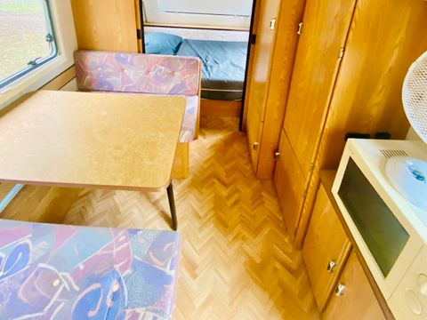 CARAVANE 2 personnes - Locaravane 10m² + Terrasse 9m²