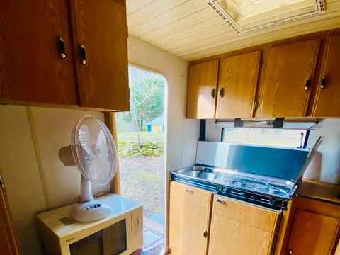 CARAVANE 2 personnes - Locaravane 10m² + Terrasse 9m²