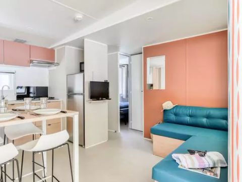 MOBILHOME 6 personnes - Premium | 3 Ch. | 6 Pers. | Terrasse surélevée | Clim. | TV
