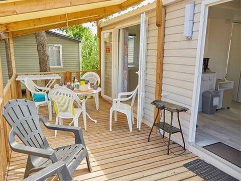 MOBILHOME 4 personnes - Mobil-home | Comfort | 2 Ch. | 4 Pers. | Terrasse surélevée | Clim.