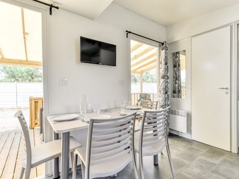 Mobilhome 6 personnes - Mobil-home | Premium | 2 Ch. | 4/6 Pers. | Terrasse surélevée | Clim.