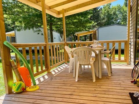 MOBILHOME 4 personnes - PREMIUM  TV + BBQ + DRAPS + SERVIETTES