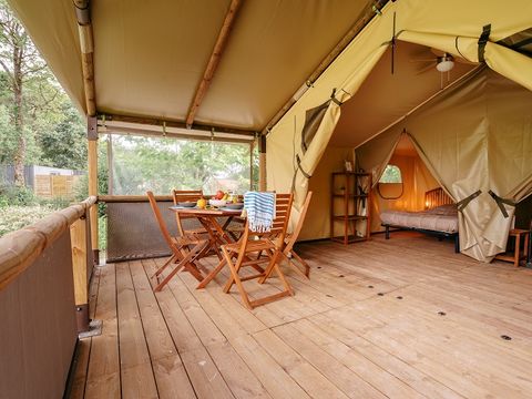 TENTE TOILE ET BOIS 5 personnes - Ecolodge BALI sans sanitaires et sans arrivée d'eau