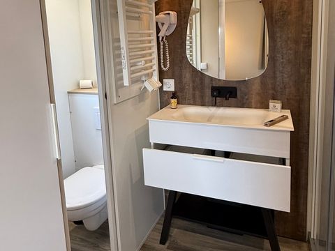 MOBILHOME 6 personnes - ELEGANCE 40m²  (3 chambres - 2 SDB - Climatisation) terrasse 27m² - Nouveauté 2024