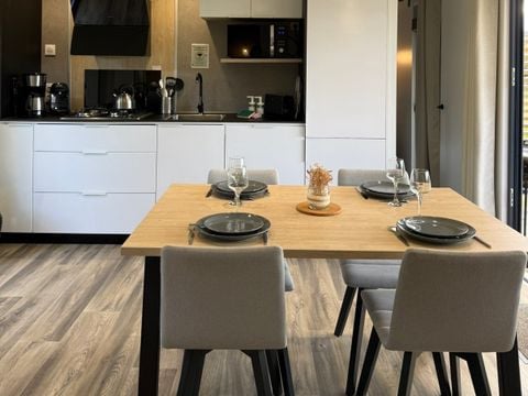 MOBILHOME 6 personnes - ELEGANCE 40m²  (3 chambres - 2 SDB - Climatisation) terrasse 27m² - Nouveauté 2024