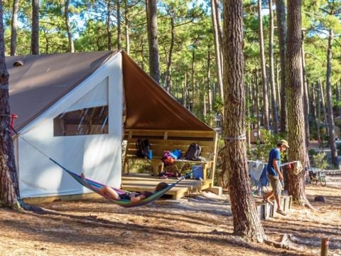 TENTE TOILE ET BOIS 4 personnes - TENTE LODGE - Les Yuccas | 4 pers. 2 ch.