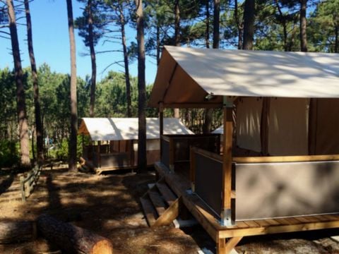 TENTE TOILE ET BOIS 5 personnes - Lodge Victoria 5 personnes – Toile & Bois – 30 m² – 2 chambres