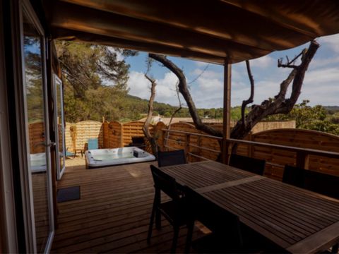 MOBILHOME 5 personnes - NEW 2023 ! Cottage MAGNOLIA + jacuzzi 32m² (2 chambres)