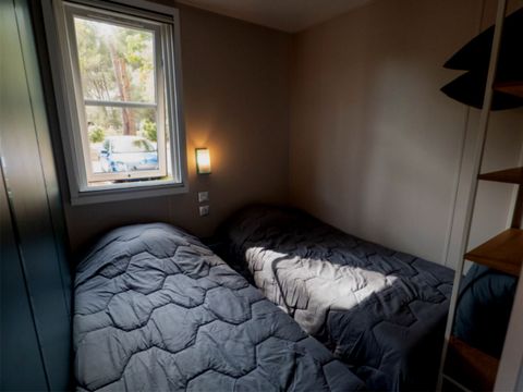 MOBILHOME 5 personnes - NEW 2023 ! Cottage MAGNOLIA + jacuzzi 32m² (2 chambres)