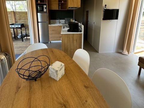MOBILHOME 10 personnes - NEW 2024 Cottage Côté Jardin Jacuzzi (6/8P) PRESTIGE 3CH. 2SDB + TIPI 2 couchages